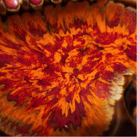 California Pottery MCM Signed  Ashtray Gold Red Orange Drip Boxer Dogs - Picture 14 of 14